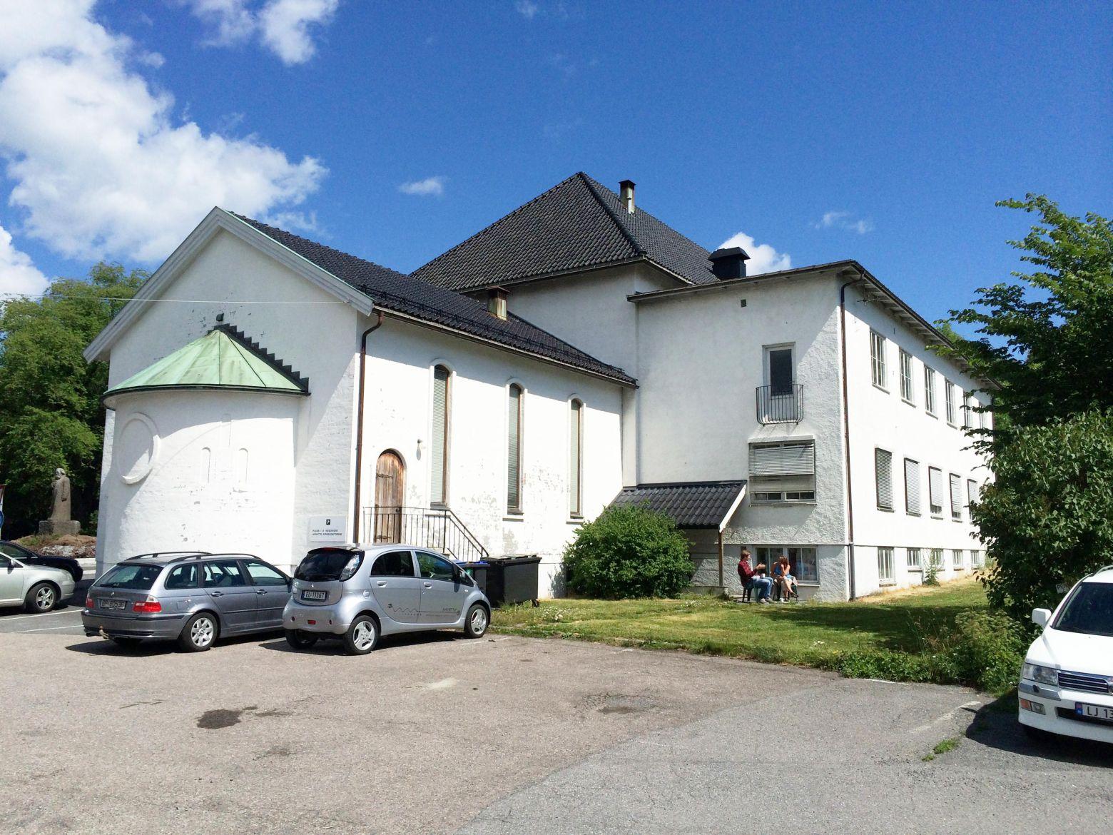 Foto fra forplassen foer 8959bab467a44dfd4688020ad8a7170c