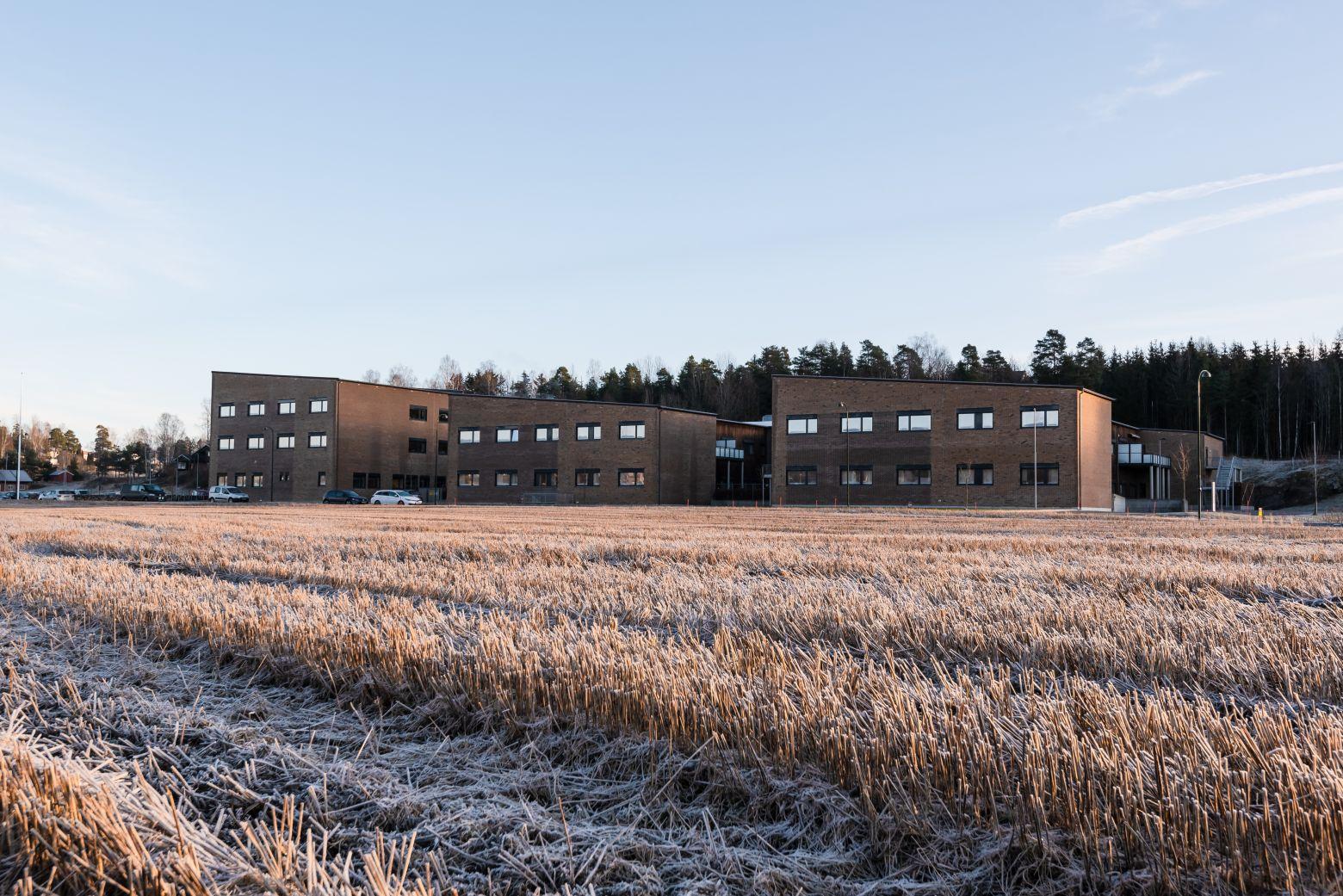 Re 1 8959bab467a44dfd4688020ad8a7170c