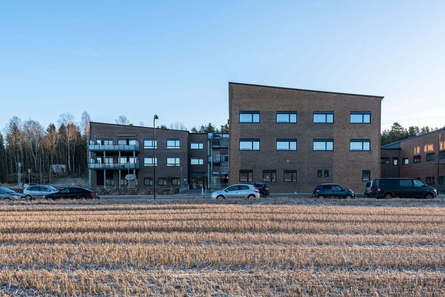 Re 6 8959bab467a44dfd4688020ad8a7170c